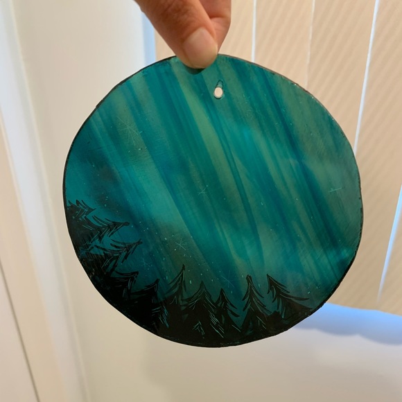 Northern Light/Aurora Borealis Hand Painted Glass - Picture 2 of 2